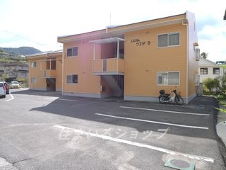 広島市安佐北区落合南９丁目のアパートの駐車場