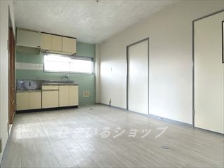 エルディムウエダ　Ｂ棟の居間・リビング