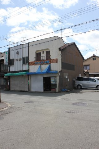 三条御前西の元電機屋さんの外観|北西から