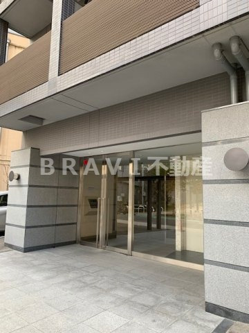 ミヤレジデンス西天満　BRAVI不動産のエントランス|【ミヤレジデンス西天満】建物の内部です