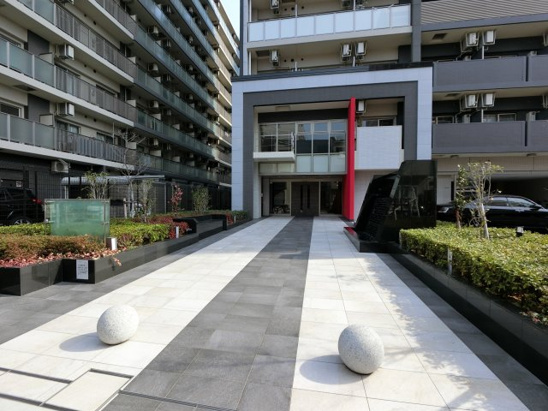 【エントランス】