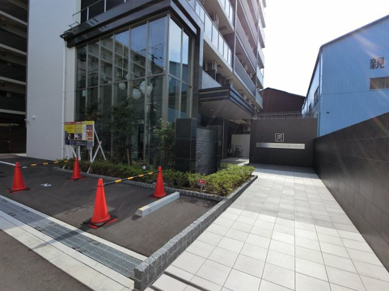 【エントランス】