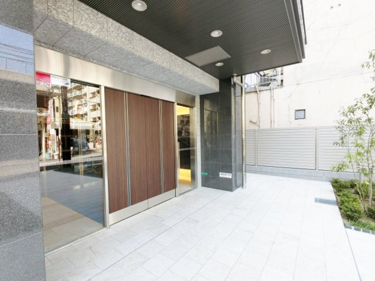 【エントランス】