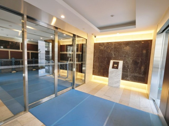 【エントランス】