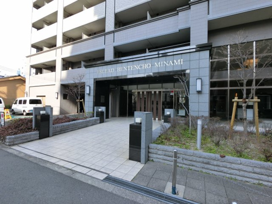 【エントランス】