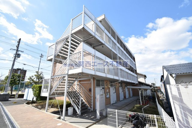 【エントランス】 | レオパレスタカラ
