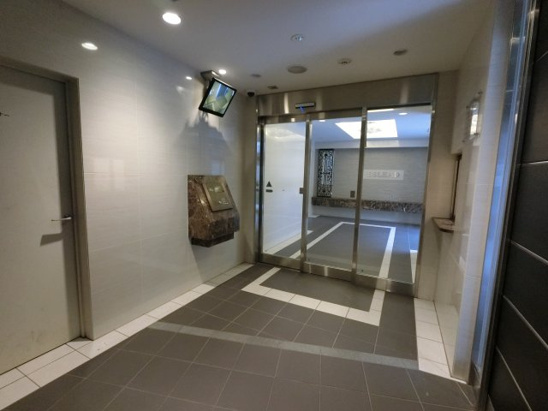 【エントランス】