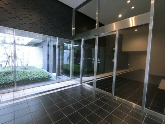 【エントランス】