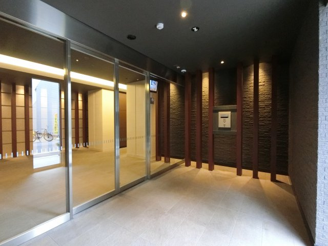 【エントランス】