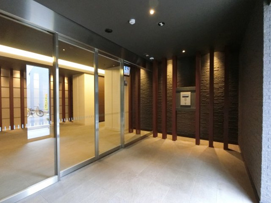 【エントランス】