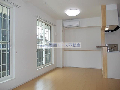 【居間・リビング】 | クリスタルガーデンリリー