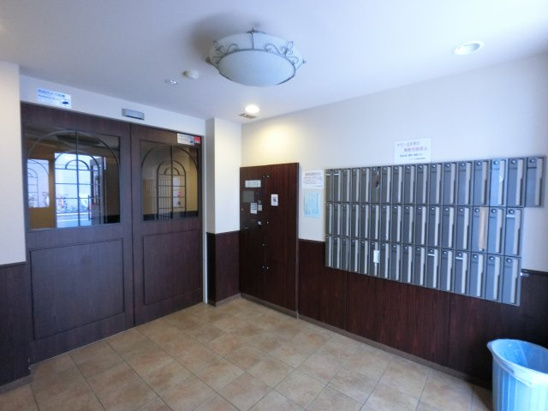 【エントランス】