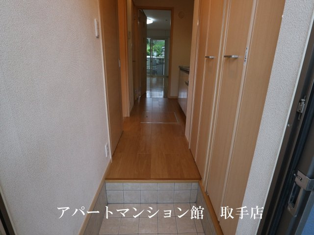 シャロル白山の玄関