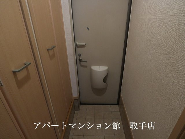 シャロル白山の玄関