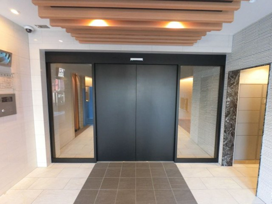 【エントランス】