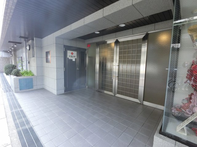 【エントランス】
