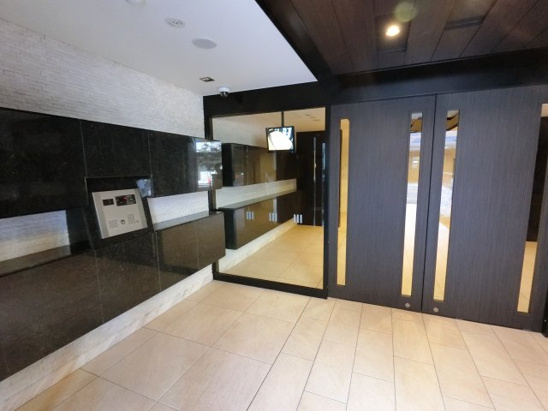 【エントランス】