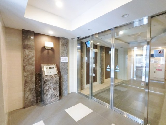 【エントランス】