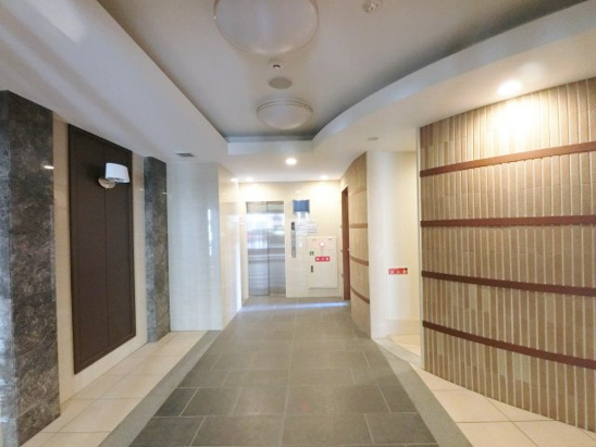 【エントランス】