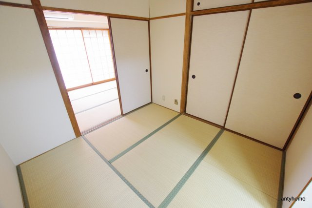 新大阪第2ダイヤモンドマンション　仲介手数料半月分の寝室