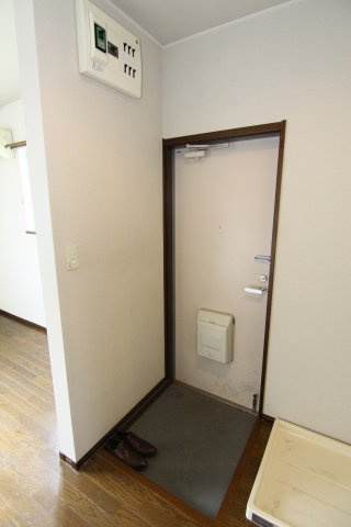 ハウス岩城の玄関