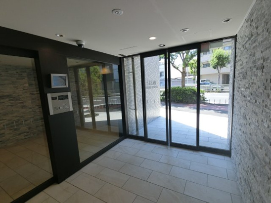 【エントランス】