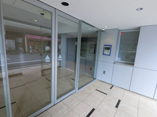 【エントランス】