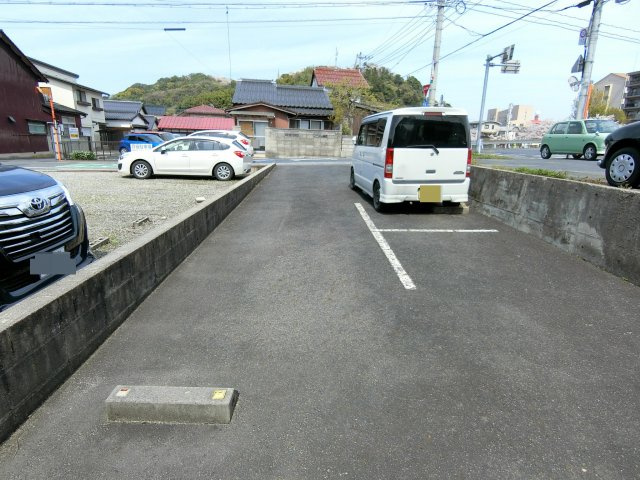 ヴァンの駐車場
