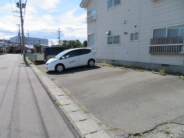田所コーポの駐車場