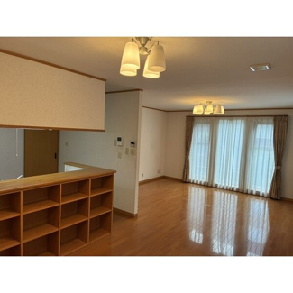 【居間・リビング】 | 山の手一条8丁目　戸建