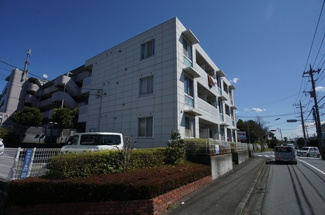 【外観】 | 積水ハウス施工の賃貸住宅シャーメゾン！ブルーライン「中川」駅より徒歩10分！東急田園都市線「江田」駅からも徒歩圏内！2駅2沿線利用可能で通勤通学・お買物にも便利な立地です☆