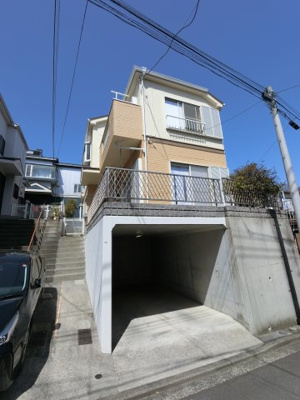 【外観】 | 南区六ツ川一丁目中古戸建 | 外観です。
中古戸建てですがきれいです。