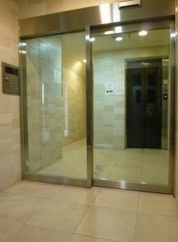 レジオス市ヶ谷のエントランス|レジオス市ヶ谷