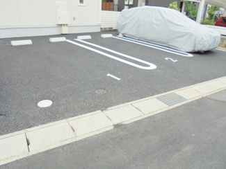【駐車場】 | ※実際の区画とは異なります