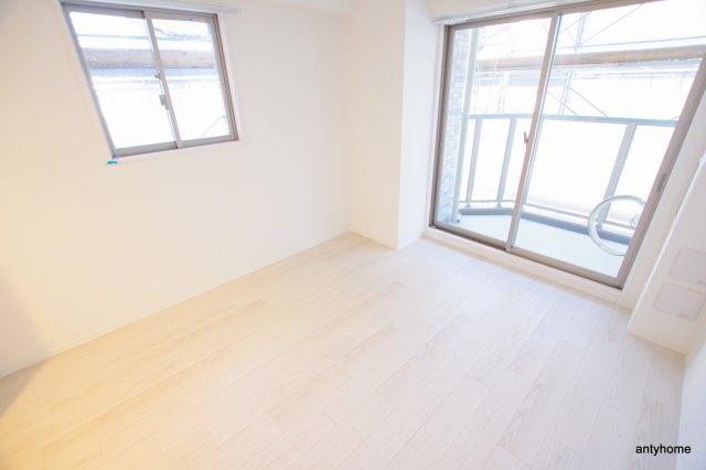 エスリード中之島ザ・コア　仲介手数料無料の居間・リビング