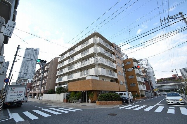 コープ野村上幟町の外観