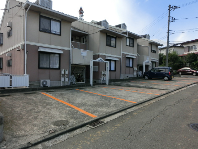 サンクレストBの駐車場|サンクレストB　敷地内駐車場