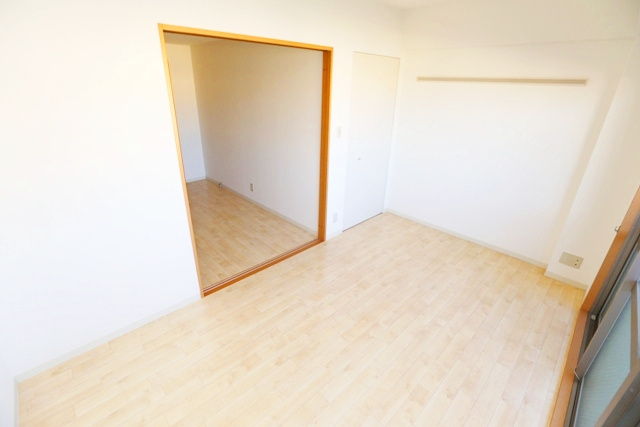 【洋室】 | ベルデュール楓