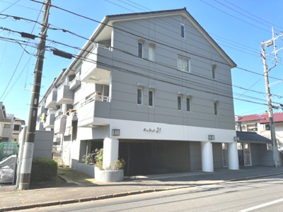 【外観】 | キャラット２１ | 鉄筋コンクリート造３階建のマンション　地下駐車場があります