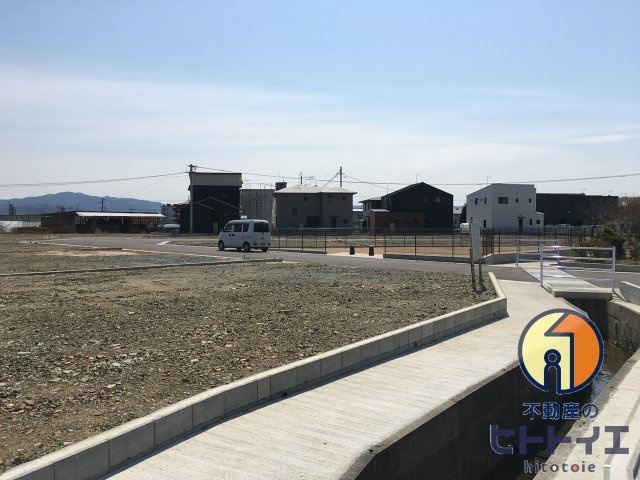 YKタウン吉田分譲地の外観