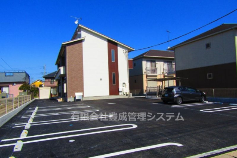 潮来市日の出６丁目のアパートの駐車場