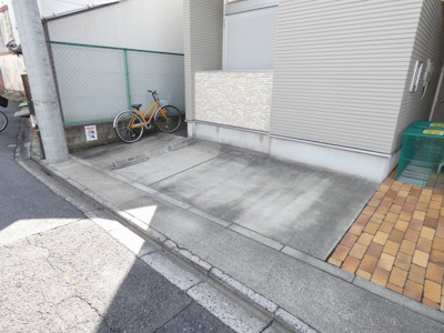 【駐車場】 | バウコーポ栄生