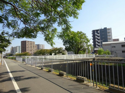 【周辺】 | ザ・レジデンス江坂 | マンション横には川があり穏やかな環境です