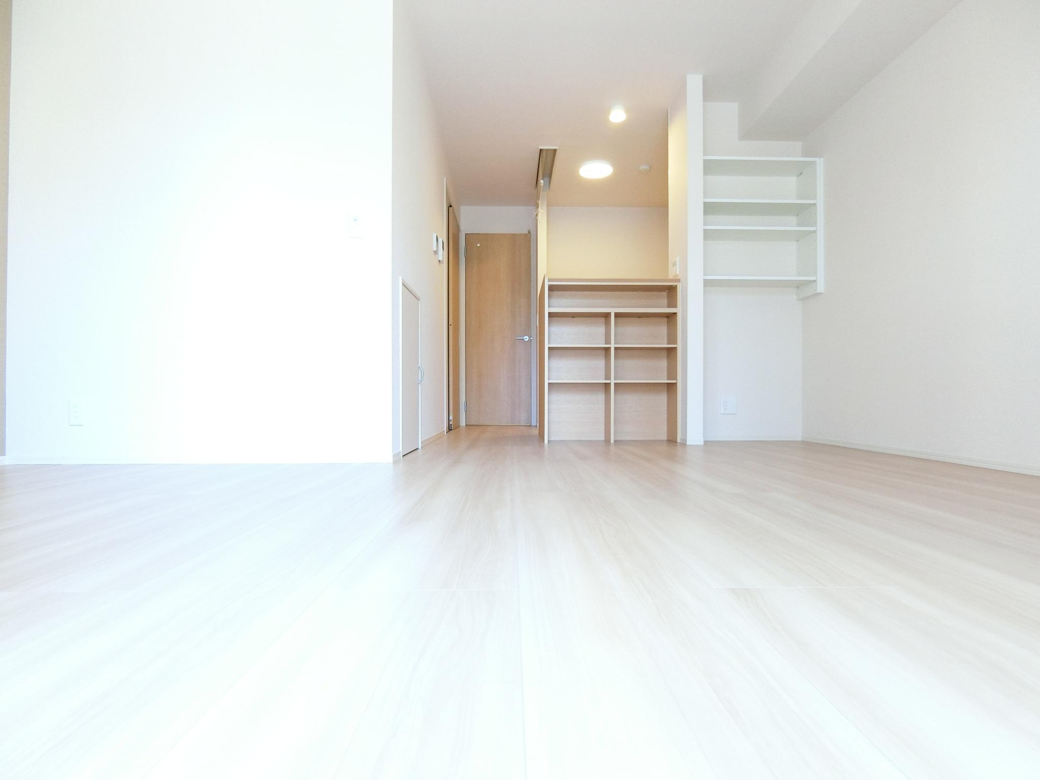 クリスタルハイツ原山台の居間・リビング