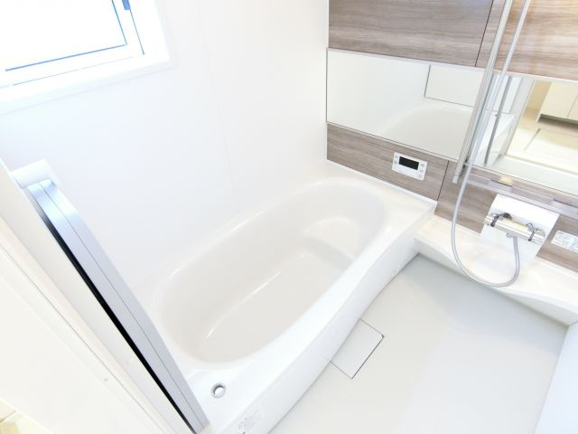 クリスタルハイツ原山台の浴室