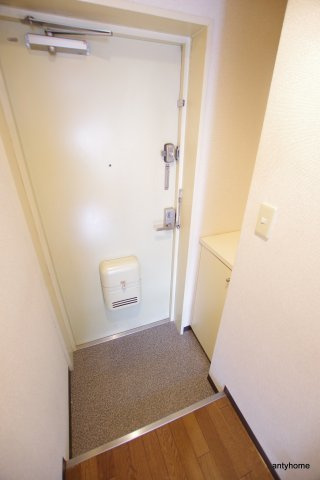 グランシャトー　仲介手数料無料の玄関