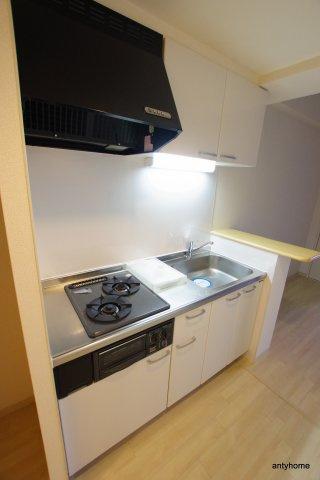 ルクレ新大阪レジデンス　仲介手数料無料のキッチン