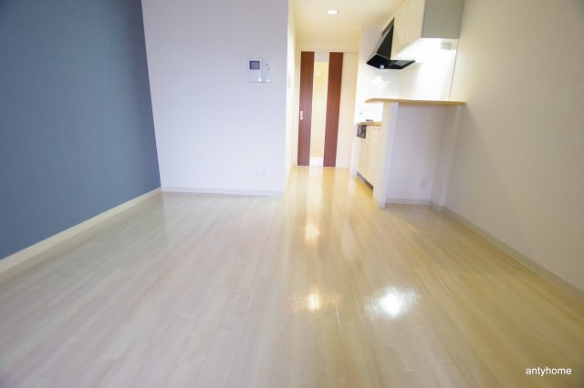 ルクレ新大阪レジデンス　仲介手数料無料の洋室