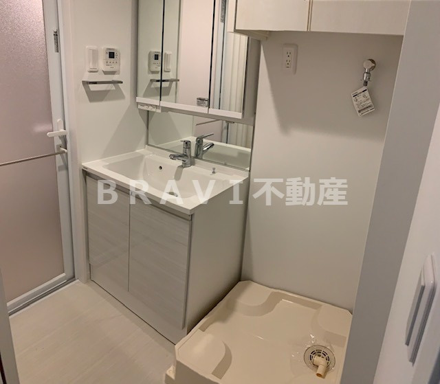 アーバネックス真田山　BRAVI不動産の洗面所|【アーバネックス真田山】スペースが確保できる洗面所です