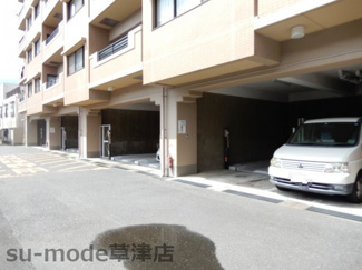 【駐車場】